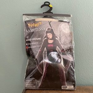 Never used Spirit Vamptessa costume